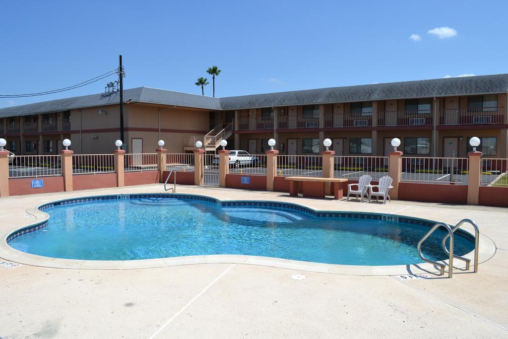 Deluxe Inn And Suites Weslaco Zewnętrze zdjęcie