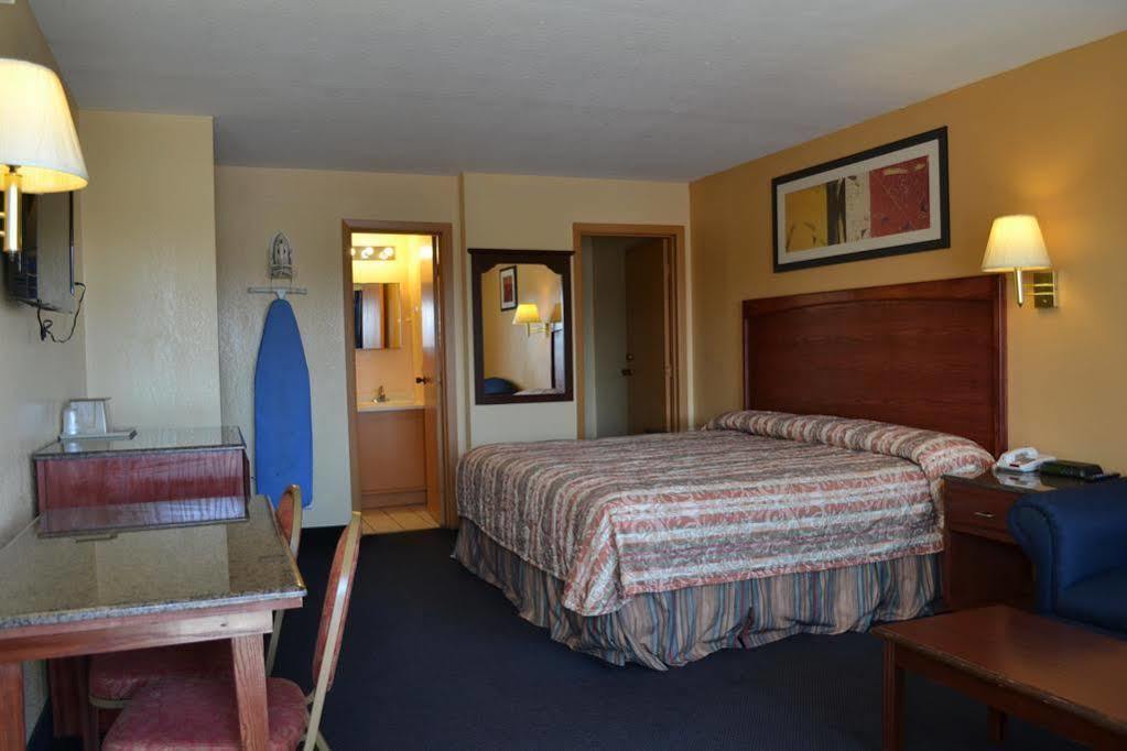 Deluxe Inn And Suites Weslaco Zewnętrze zdjęcie