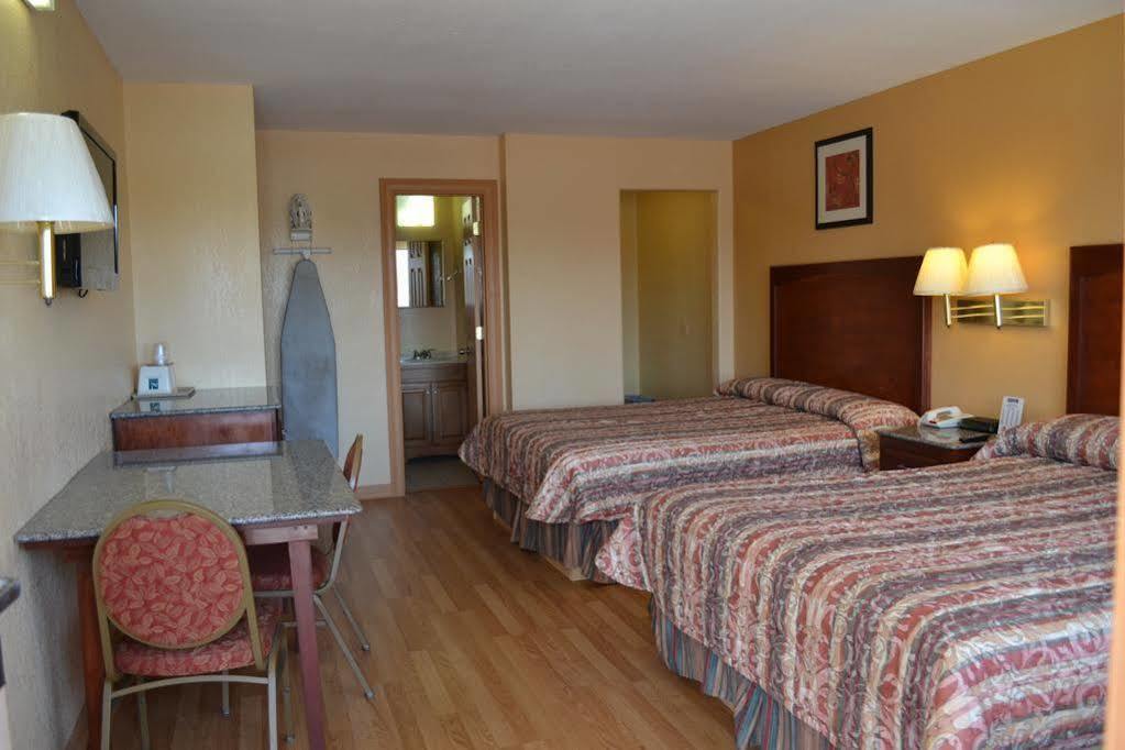 Deluxe Inn And Suites Weslaco Zewnętrze zdjęcie