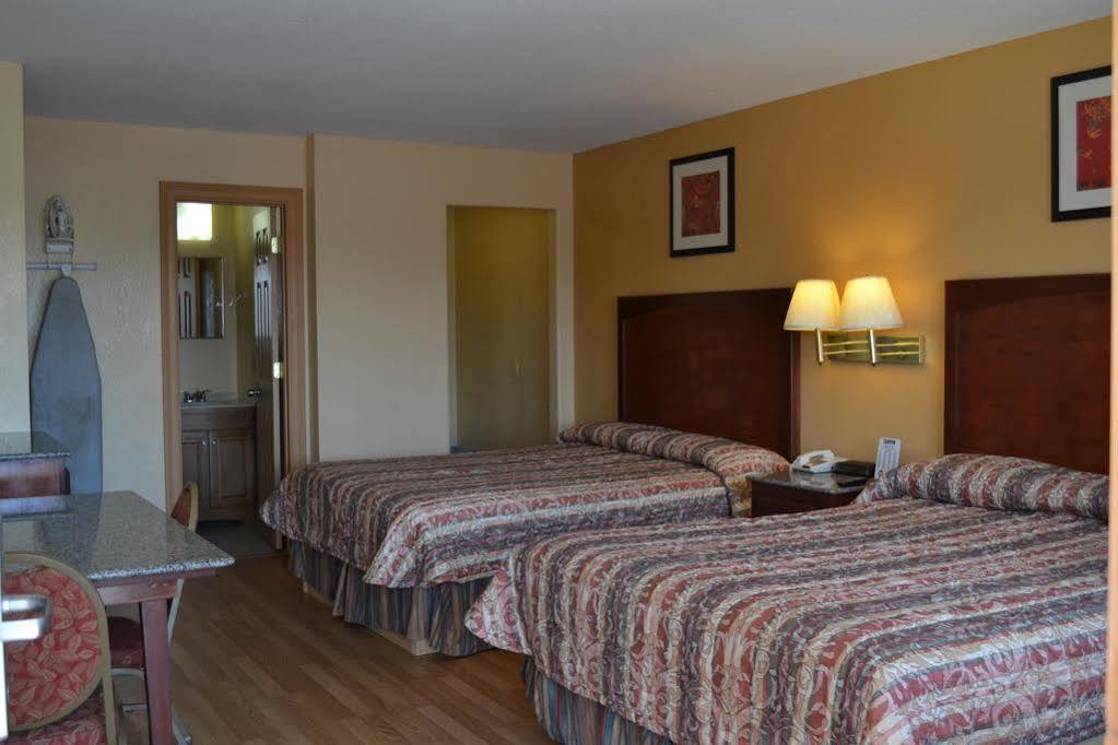 Deluxe Inn And Suites Weslaco Zewnętrze zdjęcie